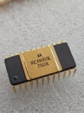 Rare Retro Vintage Early Motorola MCM6810L Ceramic Gold SRAM 128x8 1975' Week 7 picture