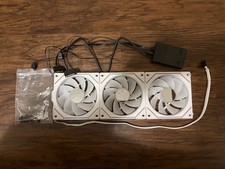 Lian Li UNI Fan SL-Infinity 120 Reverse Blade Triple Pack White picture