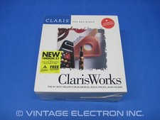 Vintage Apple Macintosh ClarisWorks Software - V2.1  - Complete Software 1993 picture
