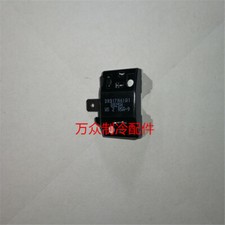 2PCS For  refrigerator overload flat protector 600a compressor DRB17N61A1 QD25H  picture