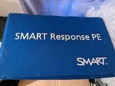 Lot of 32 Smart Technologies Response PE Clickers Remotes 03-00174 w/Case picture