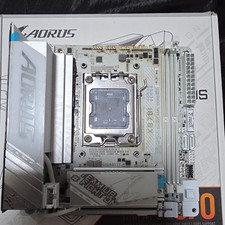 GIGABYTE X870I AORUS PRO ICE AM5 Mini-ITX DDR5 Gaming Motherboard picture