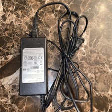 Griffin Technology LLC 60W GC35538 15V 4A Switching Power Supply Charger picture