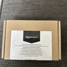 Amazon Basics Medium Point/Shoot Camera Case with Internal Padding Black Solid picture