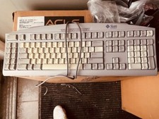 Sun 320-1271 Type-6 USB Keyboard US Canadian Layout picture
