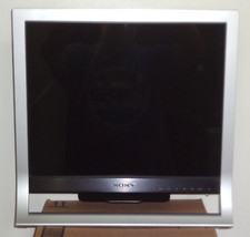 SONY SDM-HS75P LCD TFT 17