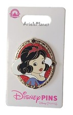Disney Parks Princess Snow White Gold Frame Portrait Pin picture
