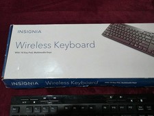 Insignia Wireless Keyboard NS-PNK6811 Without Dongle picture