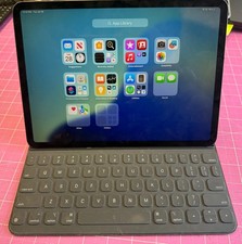 Apple iPad Pro + Keyboard | iPad 1st Gen. 256GB, WiFi & 4G (Vzw) 11