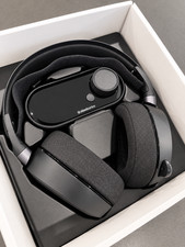 SteelSeries Arctis Pro + GameDAC  Headset for PS4/PC UNUSED picture