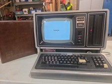 TRS-80 Model 2 Microcomputer With Microcomputer Keyboard. Turns On Not Tested picture