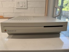 Apple Macintosh LC II Vintage Desktop Computer Model Macintosh LC II picture