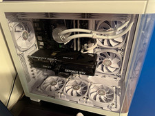 Custom/Whitebox White Tower Gaming Desktop PC RTX 5070 Ti RGB Liquid Cooling picture