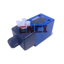 4WE 10 D3X/CW110N9K4 R900598925 Bosch Rexroth Valve 4WE10D33/CW110N9K4 picture