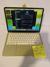 Apple MacBook Neo 13