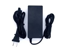 TOTU UNIVERSAL USB-C 4K TRIPLE DISPLAY DOCKING STATION WITH CHARGING -  BLACK picture