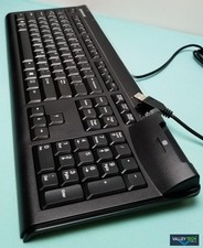 IOGEAR GKBSR201 Wired USB Keyboard With Integrated Smart Card Reader picture