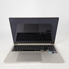 Samsung Galaxy Book3 Pro 16 Silver QHD+ 2.2 GHz i7-1360P 16GB 1TB SSD Excellent picture