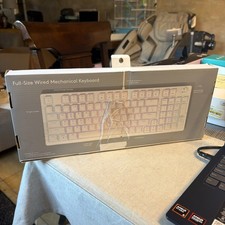 Heyday - Full-Size Wired Mechanical Keyboard with RGB Backlight - White picture