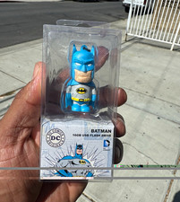 TRIBE DC Batman 16GB USB 2.0 Flash Drive Keychain, DC Comics Originals picture