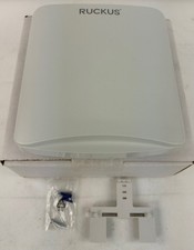 Ruckus R750 Access Point - Indoor Wi-Fi 6 802.11ax (901-R750-US00) - Refurbished picture