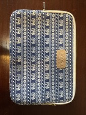 Kayond Blue & White Elephant Pattern Laptop Sleeve With Zipper picture