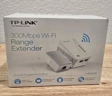 TP-LINK AV500 300Mbps Powerline Wi-Fi Range Extender TL-WPA4220KIT picture
