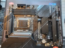 MSI MAG Z690 TOMAHAWK WIFI DDR5, Used, Accessories included picture