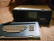 Osborne Executive Vintage Computer w/ Keyboard + Floppy Binder (UNTESTED) picture