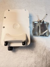 Cambium Networks PTP 550 5GHz Point-to-Point Backhaul Radio w/ Mounting Bracket picture