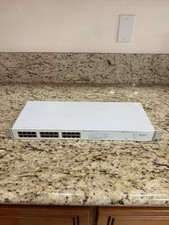 3COM Baseline Switch 2024(3C16471) - 24 Ethernet Ports, Received Power-Untested picture