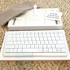 Clevetura CLVX S for Mac Compact Bluetooth USB-C Backlit Touchpad Keyboard picture